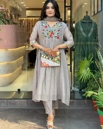 Chinon Kurta & Bhagalpuri Dupatta