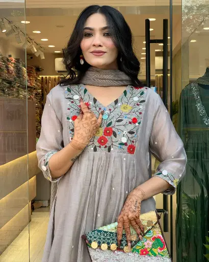 Chinon Kurta & Bhagalpuri Dupatta