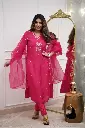 KURTA  SETS IN VISCOSE & CHANDERI