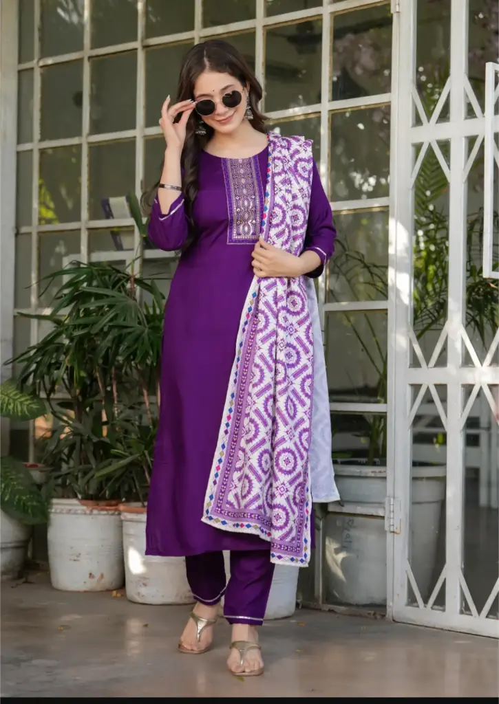 RAYON KURTA SET WITH MUSLIN DUPATTA.