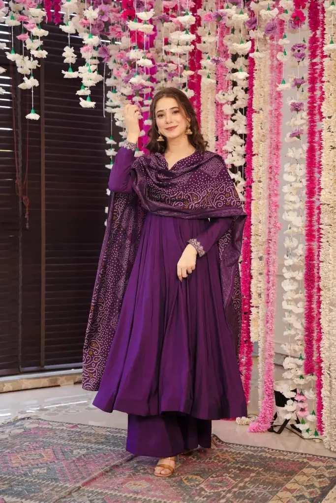 SILK & CHANDERI SETS