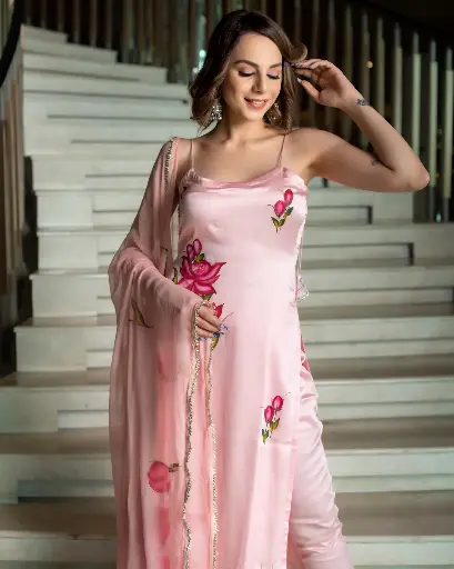 Viscose French Crepe Kurta Sets with Georgette Duppatta 
