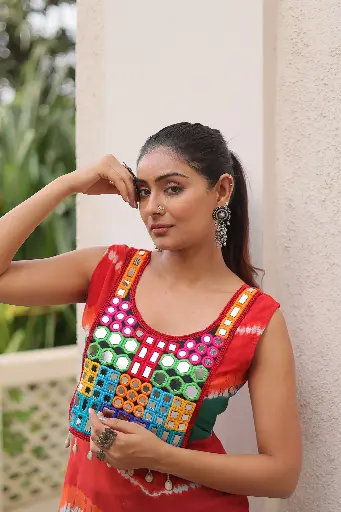 KUTCHI GAMTHI MIRROR & CODI LACE KURTI.